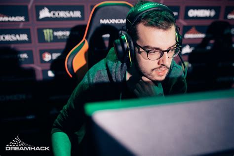 Fata 'kicked' from Tundra Dota 2 roster after 'players' decision'.